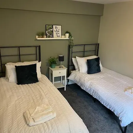 Willow House - 2Bedroom Townhouse With Free Parking In Town Centre!! By Shortstays4U King's Lynn Exterior photo