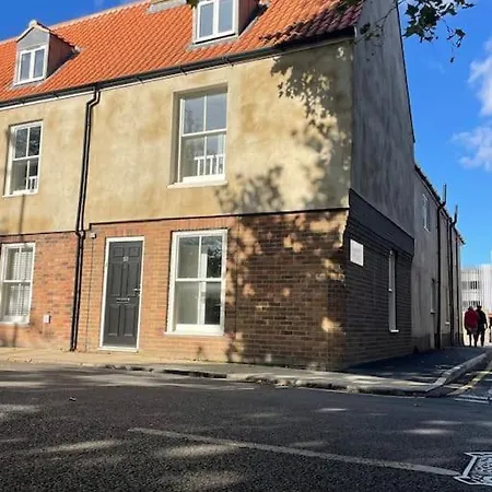 Willow House - 2Bedroom Townhouse With Free Parking In Town Centre!! By Shortstays4U King's Lynn Exterior photo